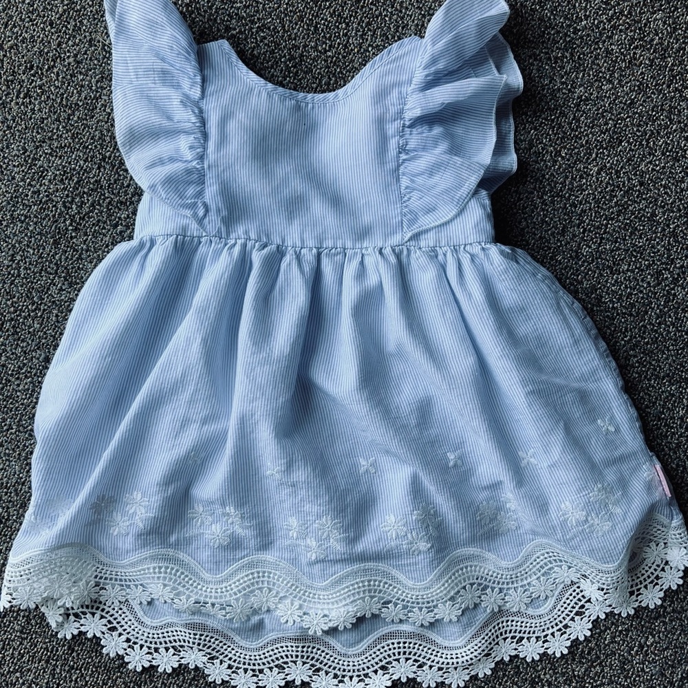 BCBG Girls Blue and white pinstripe summer lined pinafore dress W/lace hem SZ 6